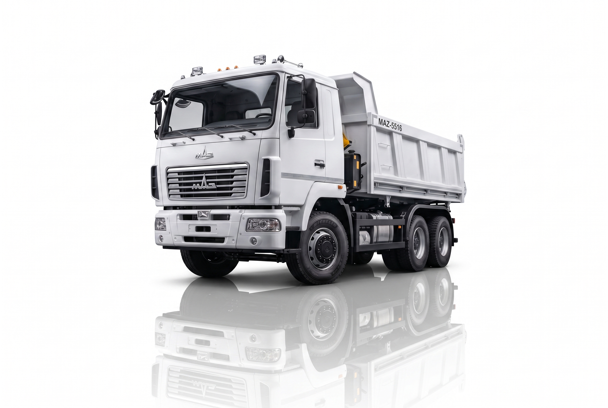 самосвал МАЗ 5516